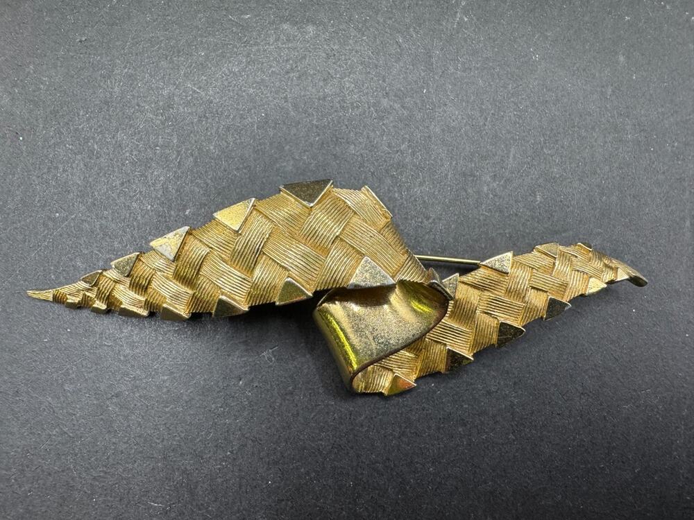 Vintage BOUCHER Gold Tone Woven Like Textured Brooch Pin Mid Century